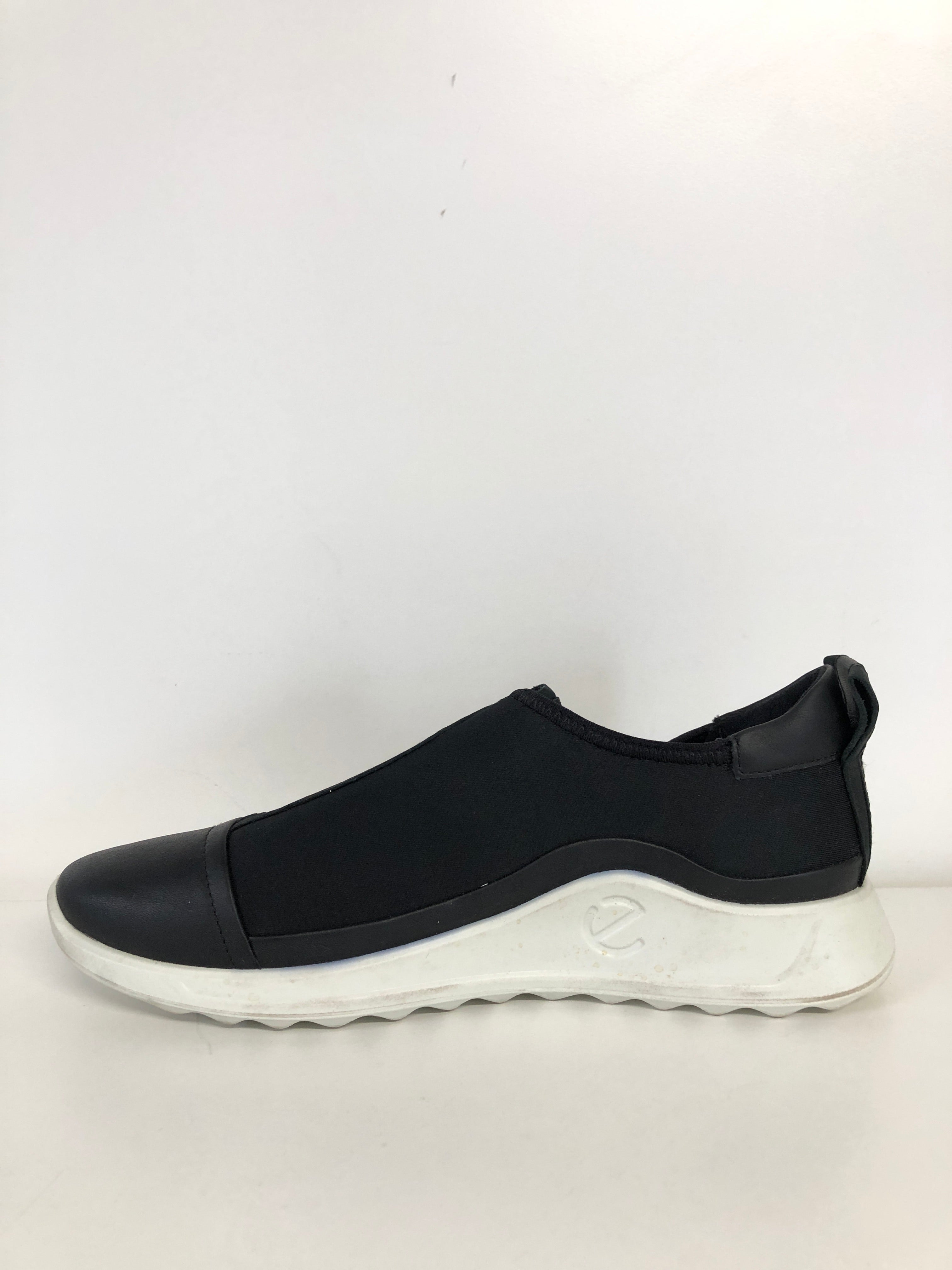 Ecco Sko